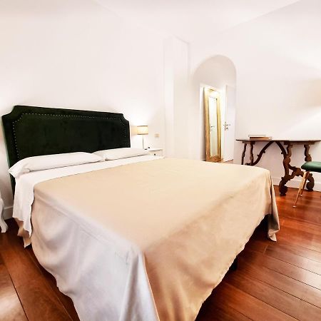 Charme & Chic San Giacomo Rome Buitenkant foto