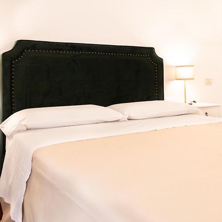 Charme & Chic San Giacomo Rome Buitenkant foto