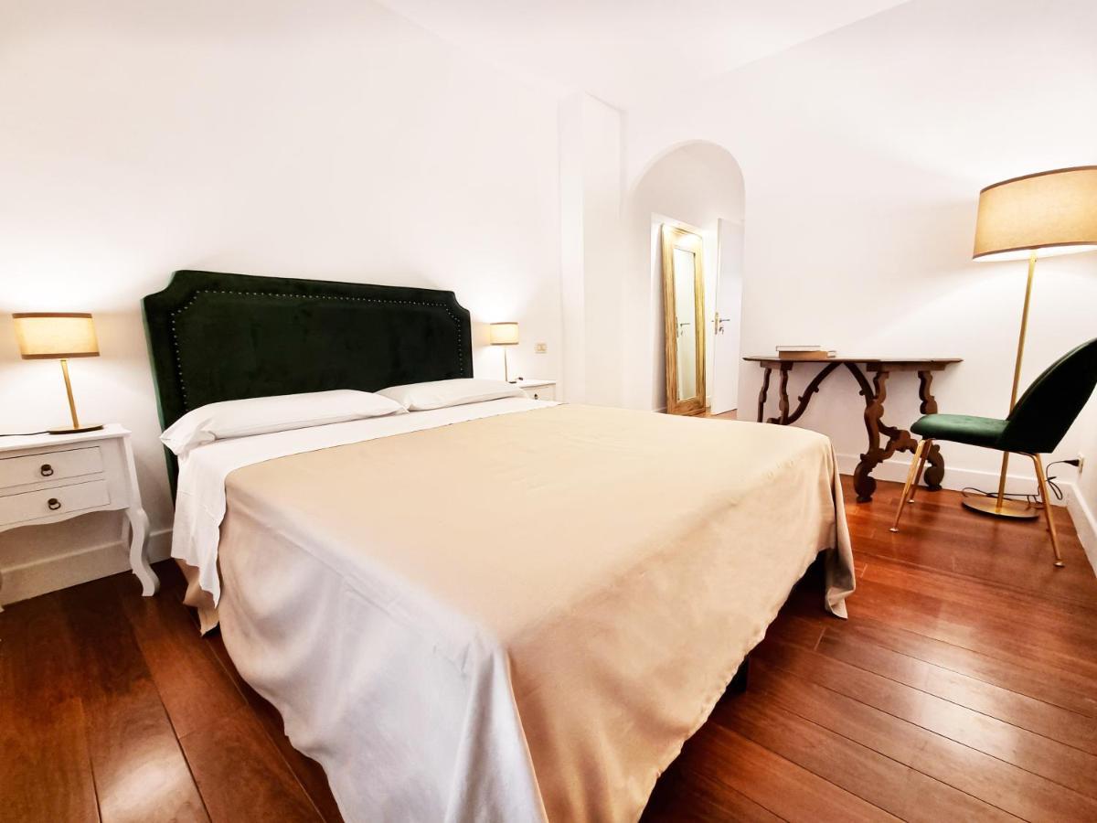 Charme & Chic San Giacomo Rome Buitenkant foto
